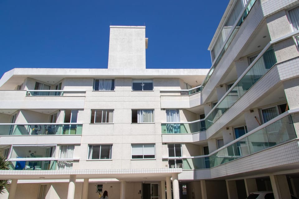 Apartamento com Vista Mar e Acesso a Praia YY4578 Apartment in Florianopolis
