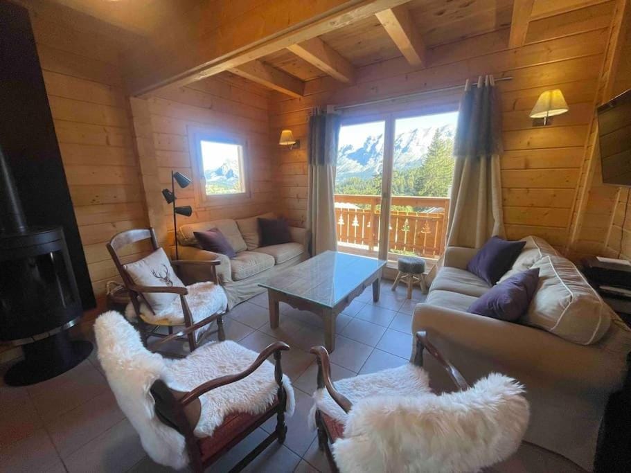 La joue du loup Bord des pistes - Chalet en bois de charme pour 10 personnes Chalet in Provence-Alpes-Côte d'Azur