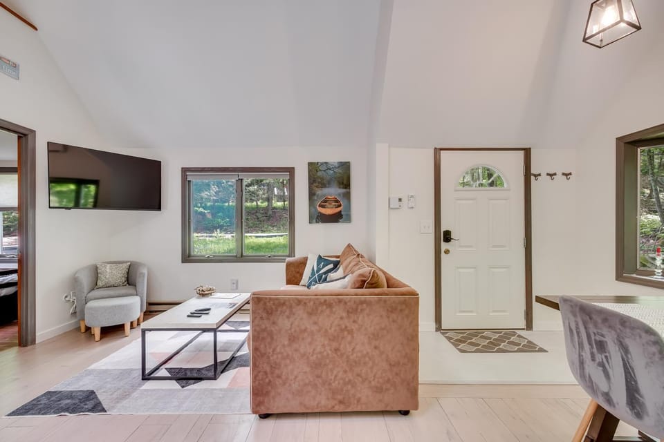 South Salem Vacation Rental w/ Furnished Deck! House in Ridgefield