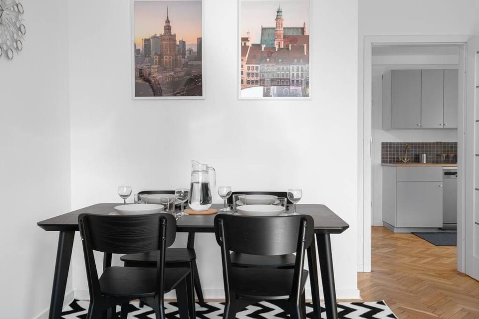 Warsaw Concierge Srebrna Apartment in Warsaw