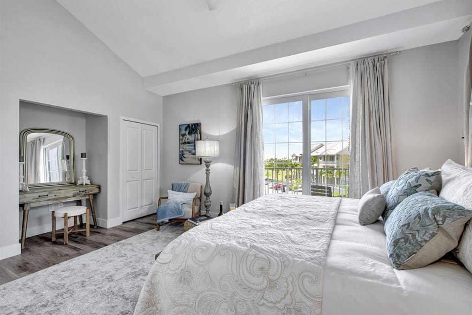 Renovated Spacious Townhome w Pool & Gym in Little Harbor Resort & Marina House in Ruskin