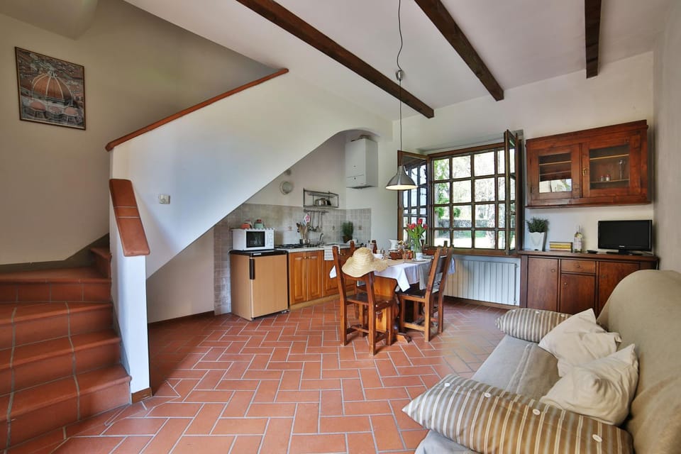 Agriturismo Fattoria Pagnana Wine & Pool Farm Stay in Tuscany