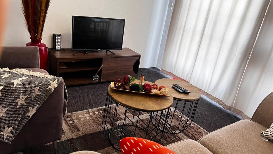 S-star luxury Lounge Apartment in Roodepoort