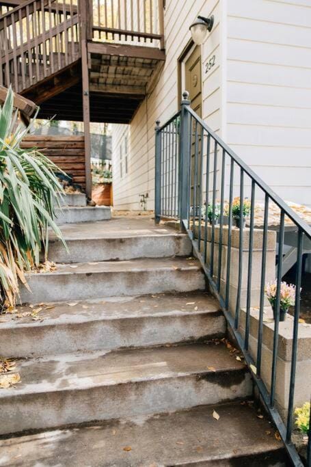 Cozy Apartment a few steps from The Capitol Apartment in Salt Lake City