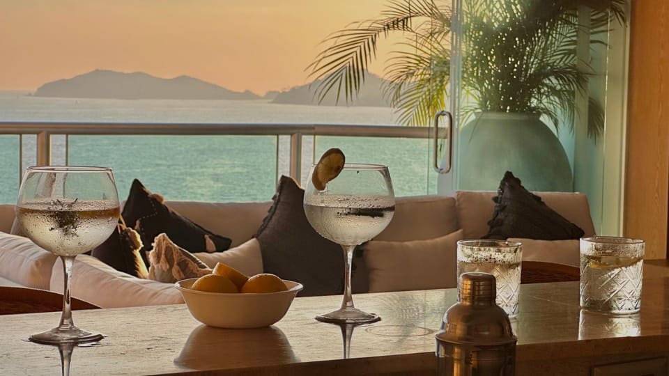 Living room, Lounge or bar