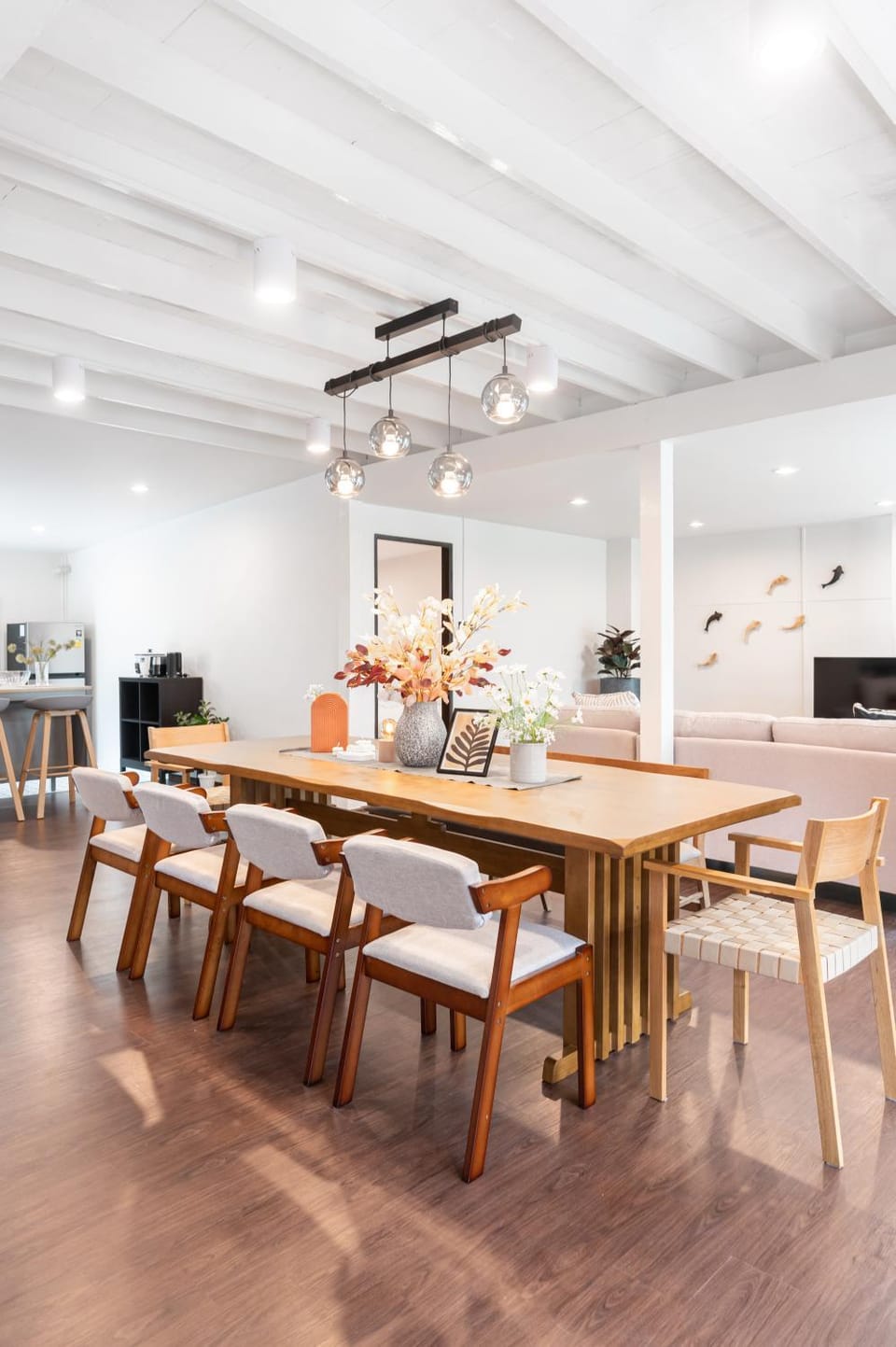 Living room, Seating area, Dining area