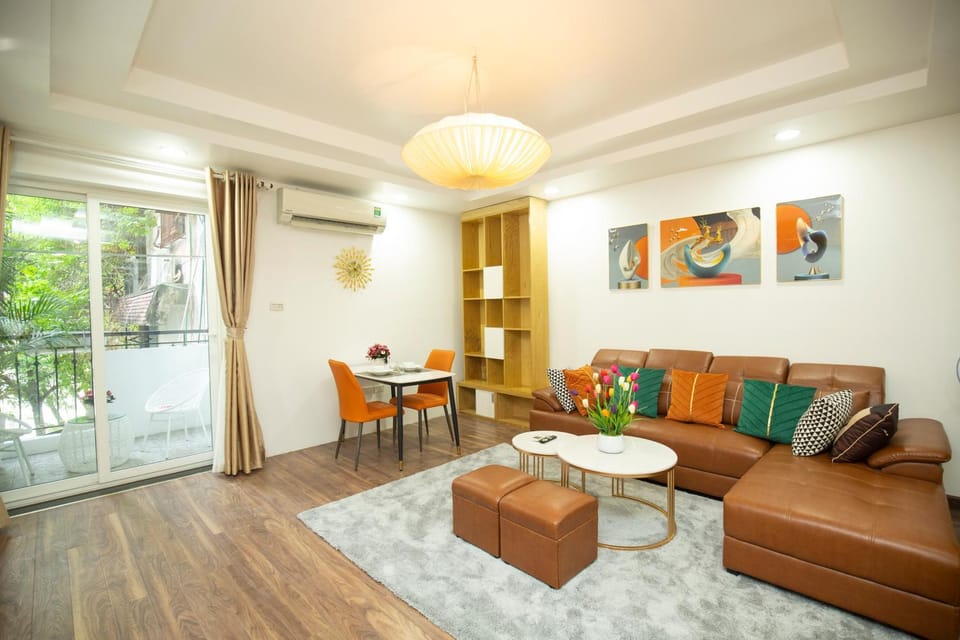 Living room, Seating area, Dining area, air conditioner