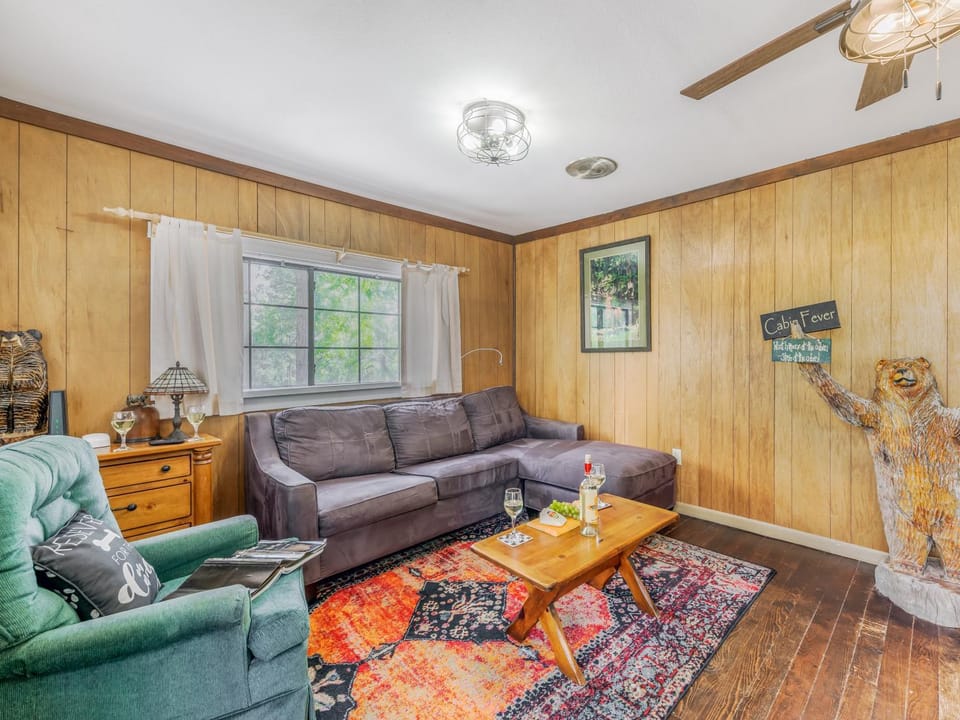 Living room, Seating area, furniture