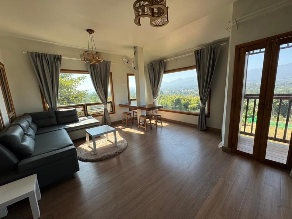 Seating area, Mountain view