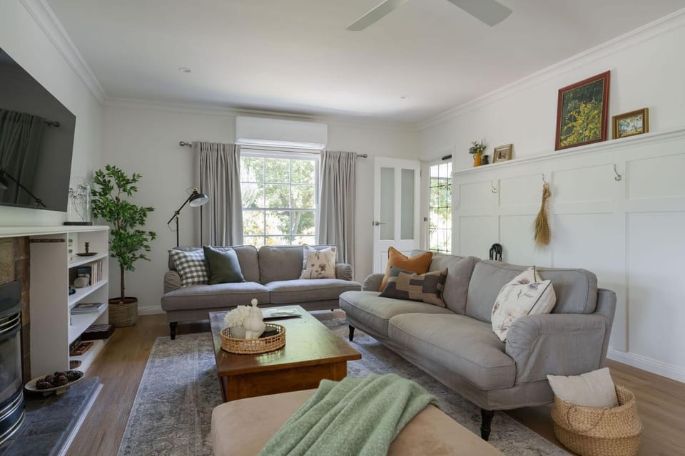 Golden Pine Retreat House in Porepunkah