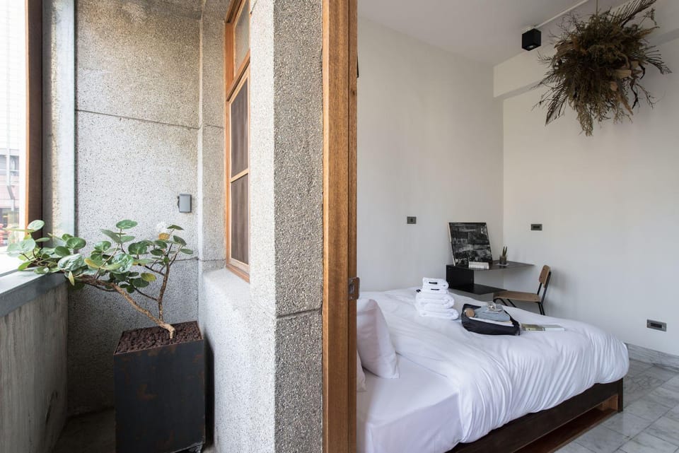 Bed, Balcony/Terrace, Photo of the whole room, Bedroom