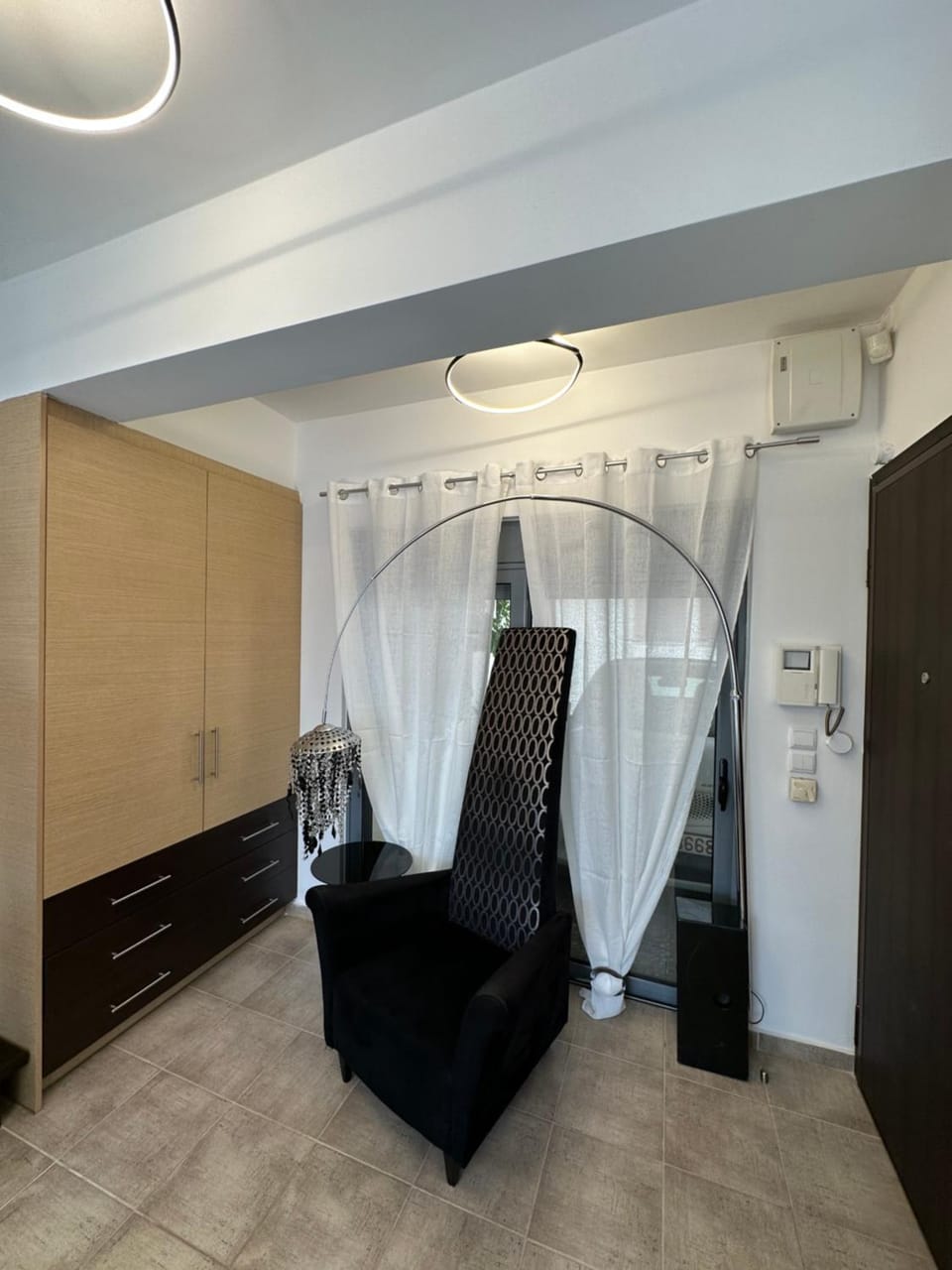 Elegant Escapes 4 Apartment in South Athens