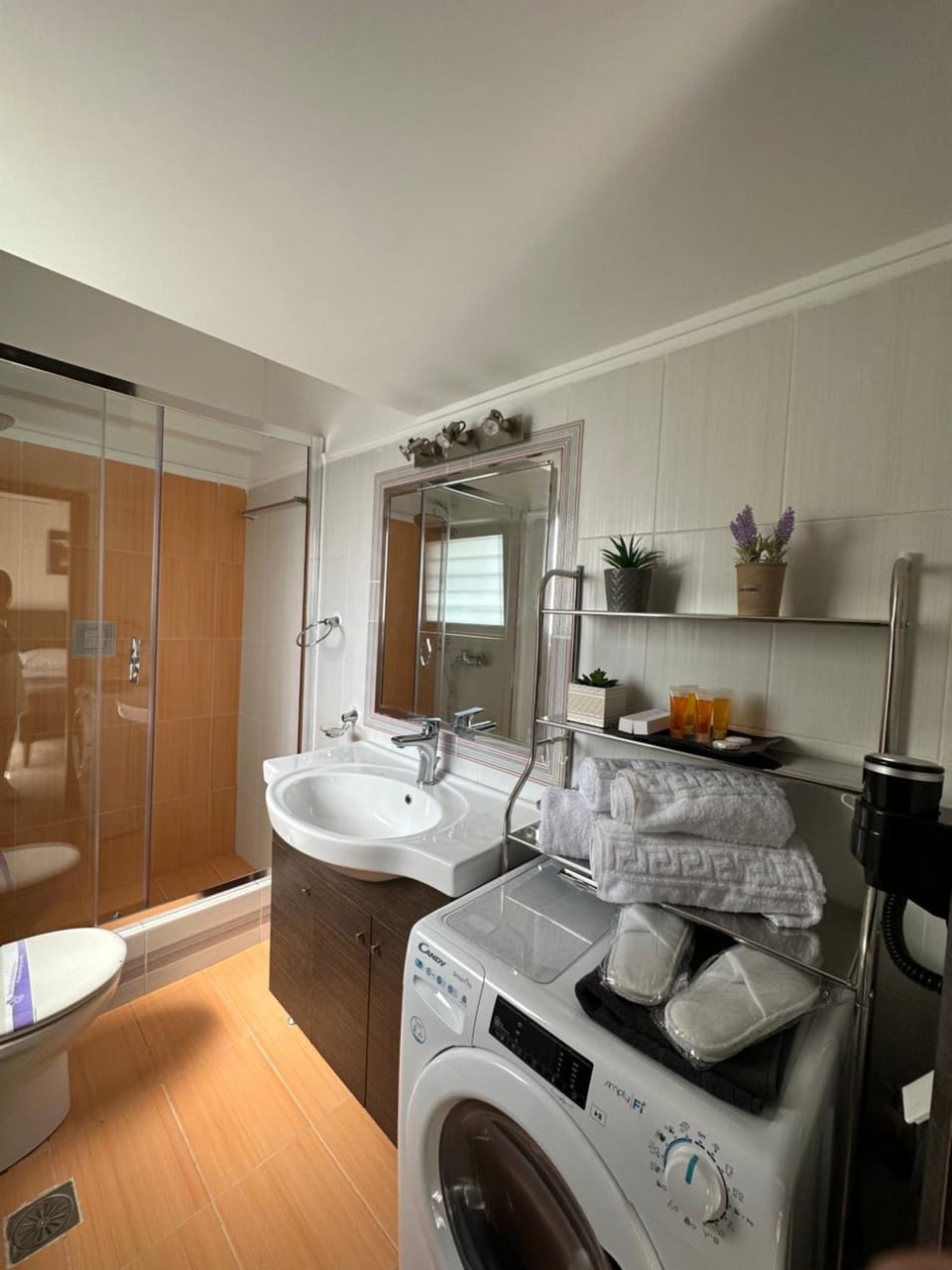 Elegant Escapes 4 Apartment in South Athens