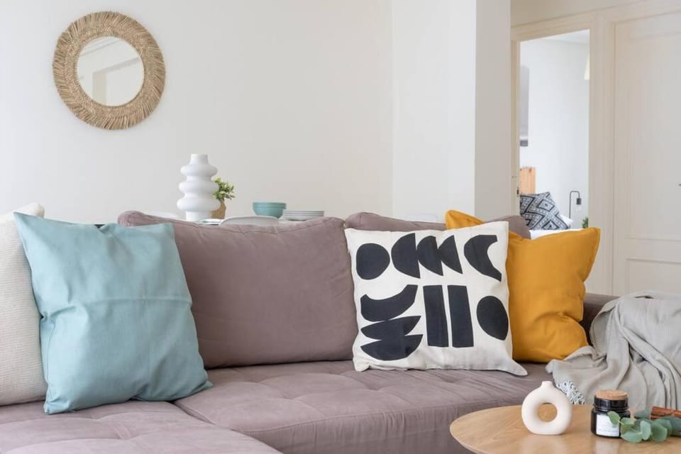 Apto Coqueto centrico y luminoso by urban hosting Apartment in Santander