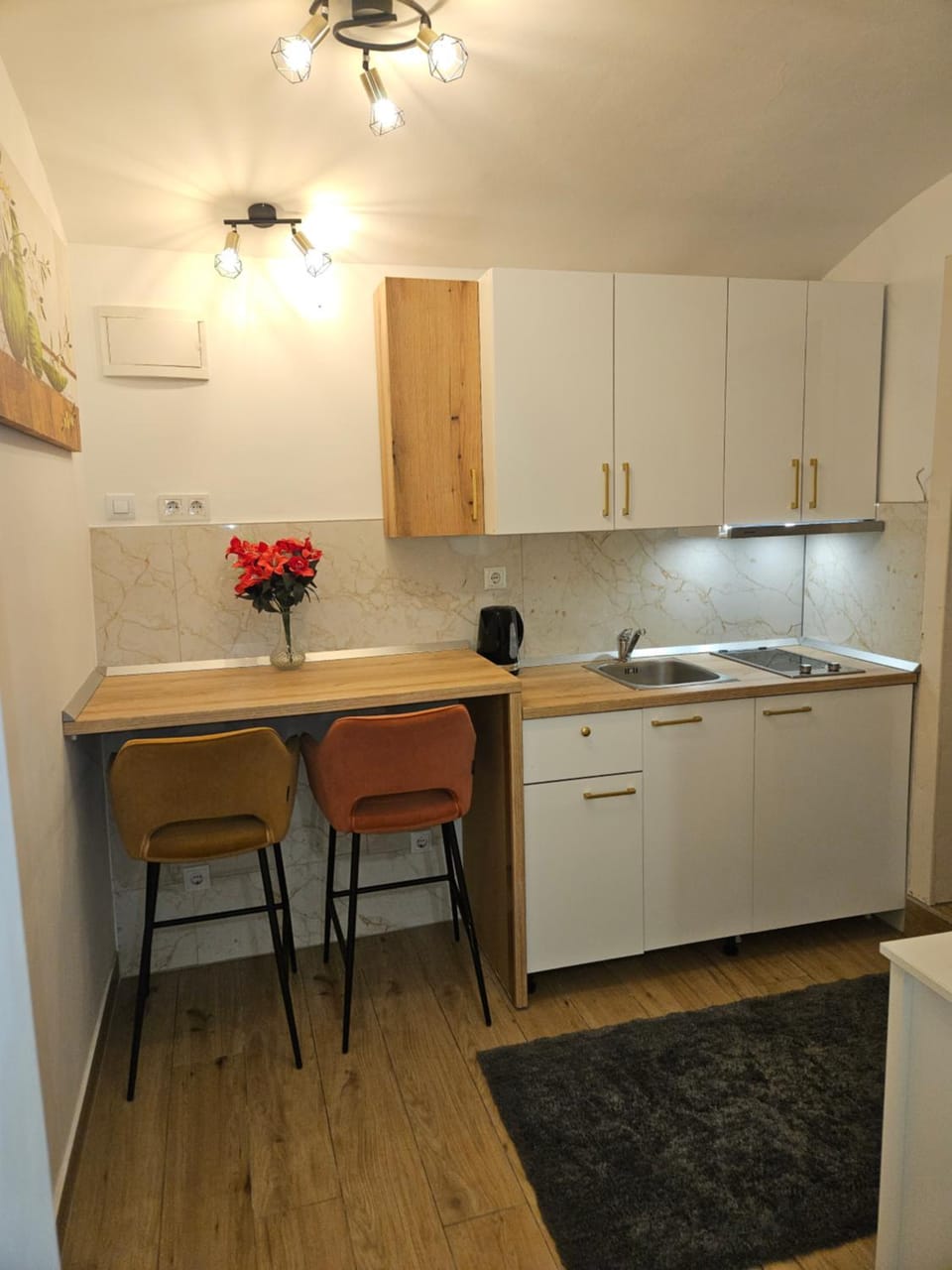 Dining area, kitchen