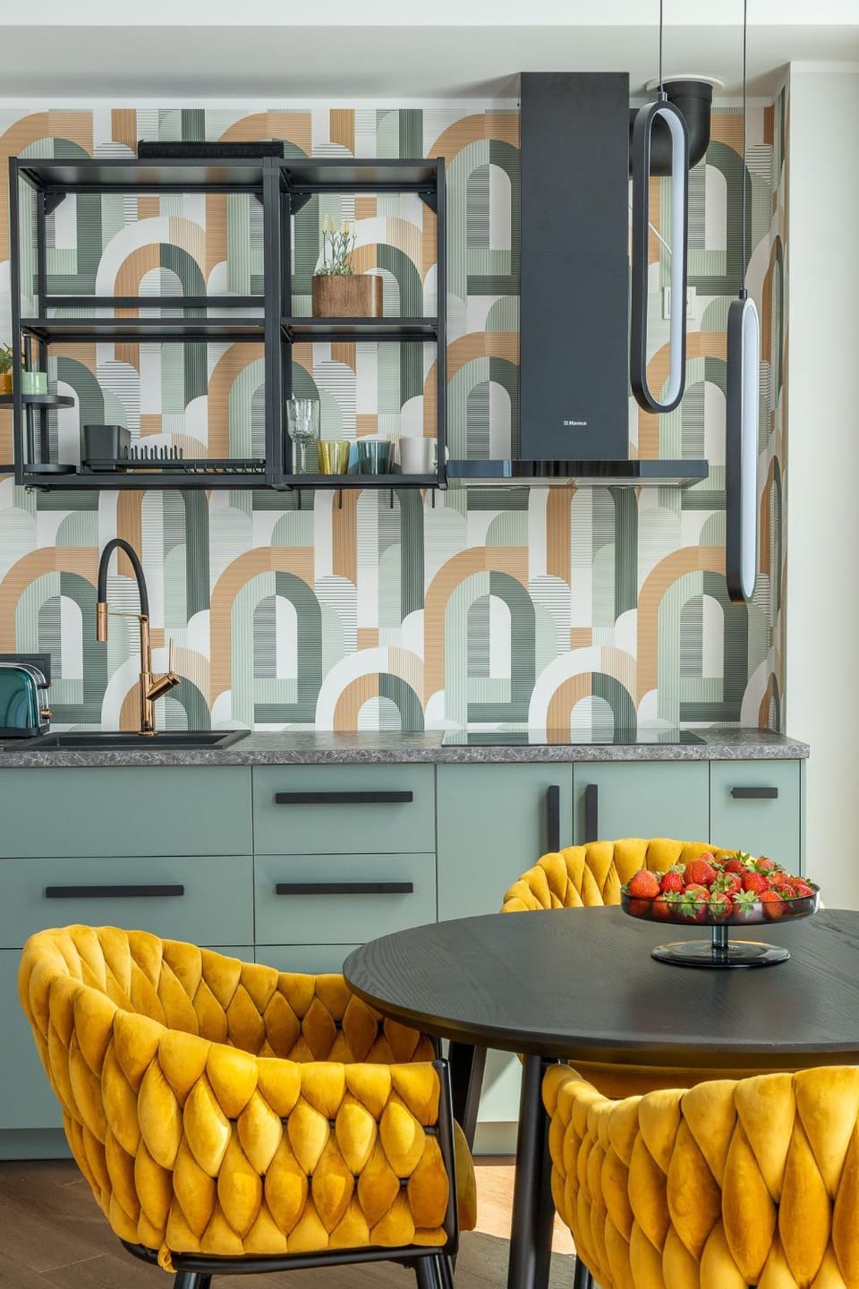 Kitchen or kitchenette, Seating area, Dining area