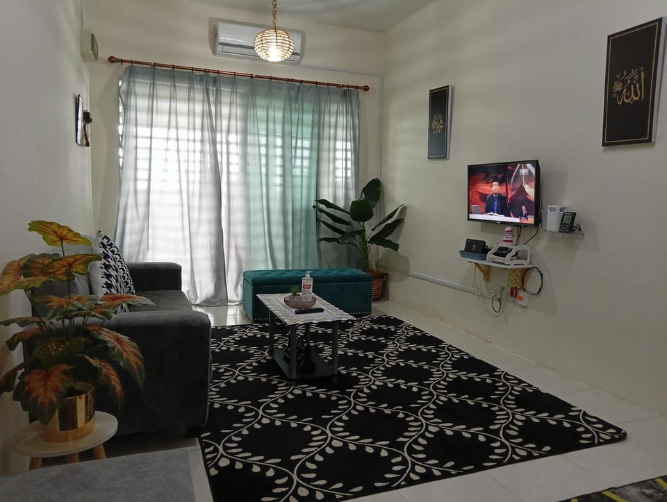 Homestay Kak Ninie House in Perak