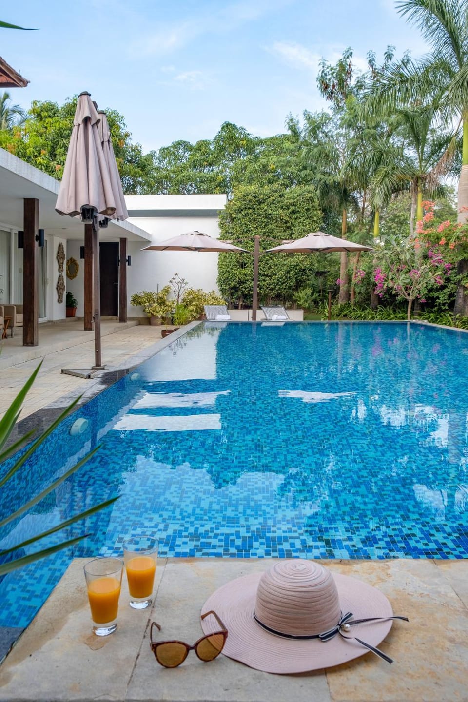 Pool view, Swimming pool