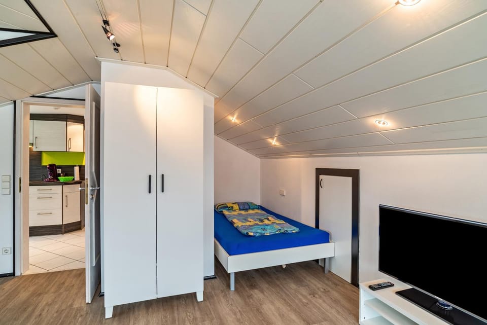 Property building, Living room, Bedroom