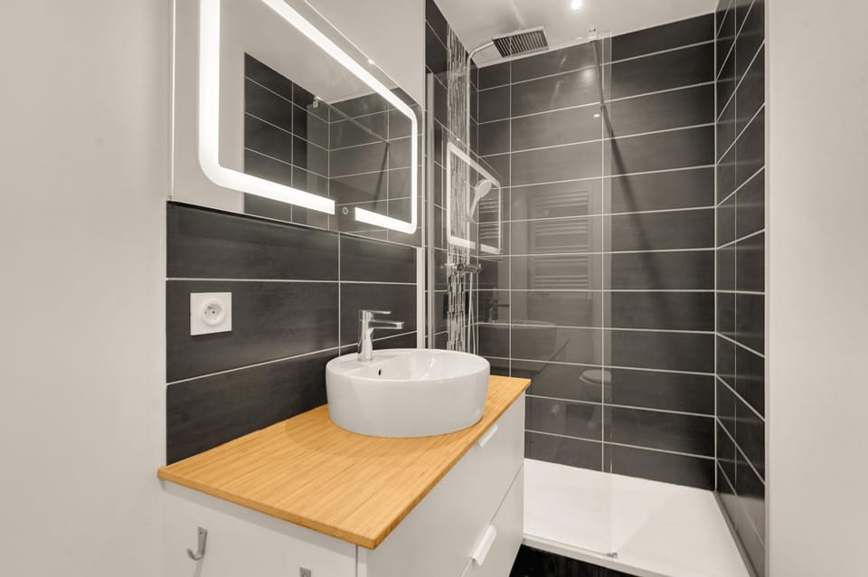 Shower, Bathroom