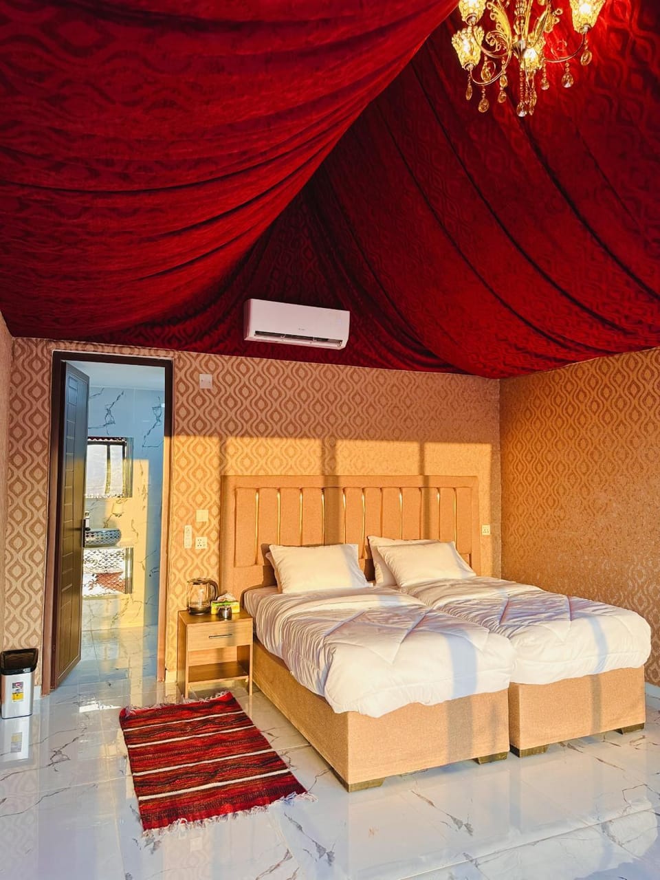 Bed, Photo of the whole room, Bedroom, air conditioner