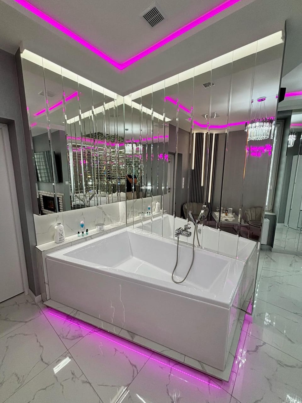 Bathroom, Bath
