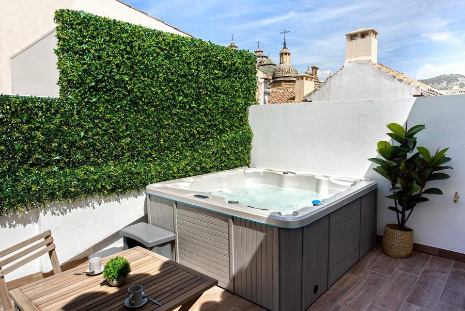 Property building, Patio, Hot Tub