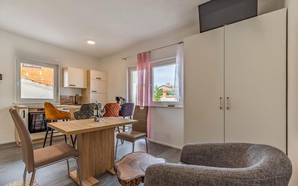 TV and multimedia, Living room, Seating area