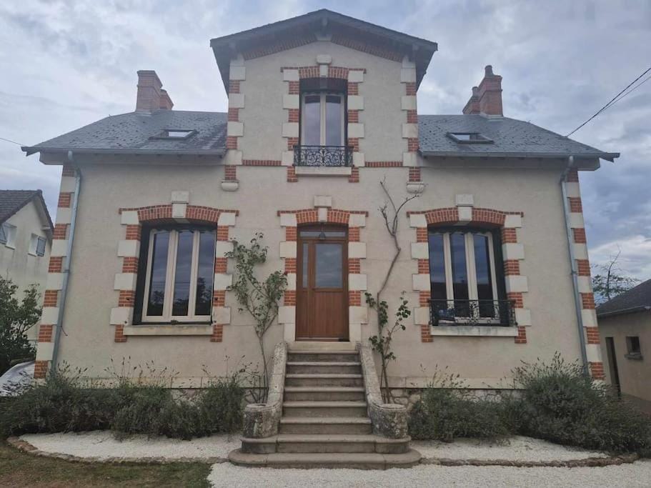 Maison Les Roses House in Centre-Val de Loire