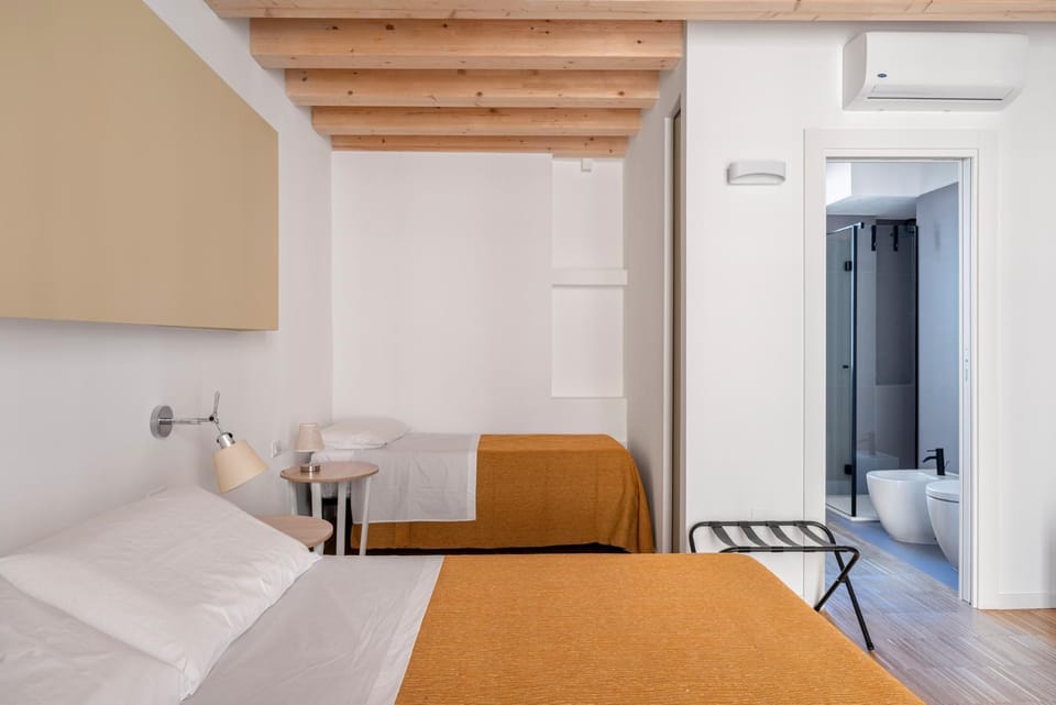 Bed, Bathroom, Bedroom, air conditioner