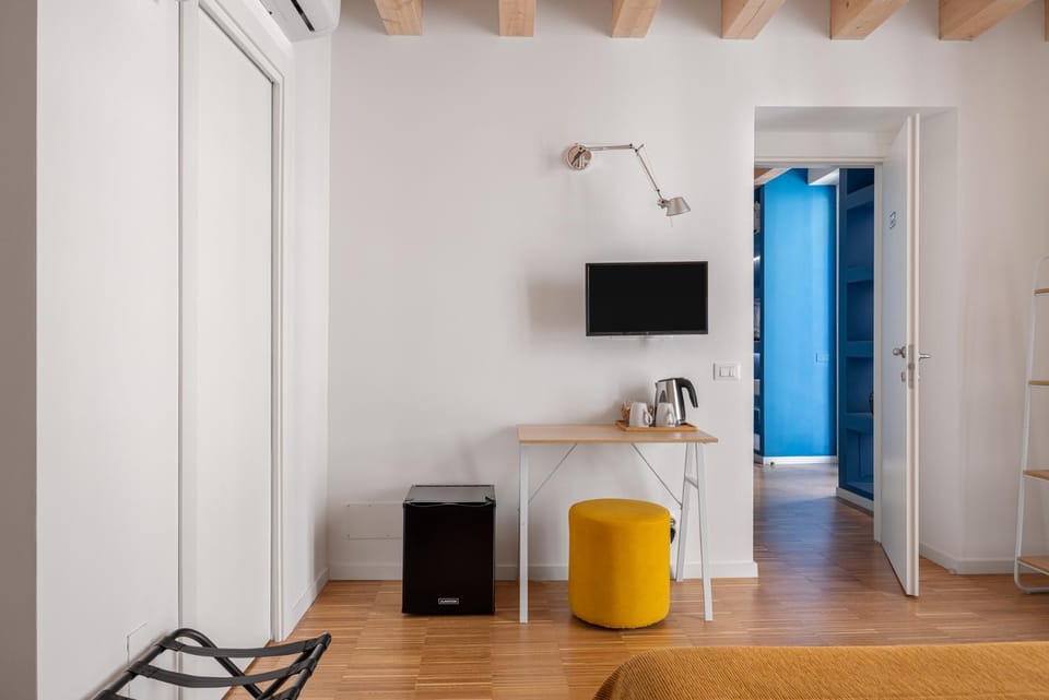 TV and multimedia, Coffee/tea facilities, heating, internet