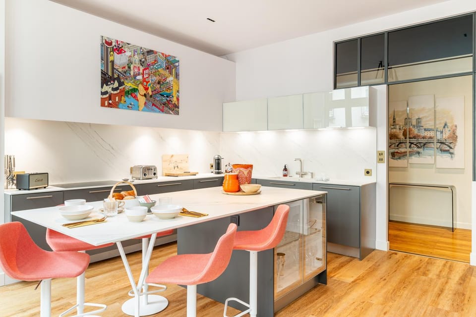 Kitchen or kitchenette
