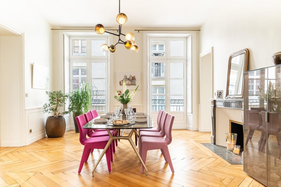 Living room, Dining area