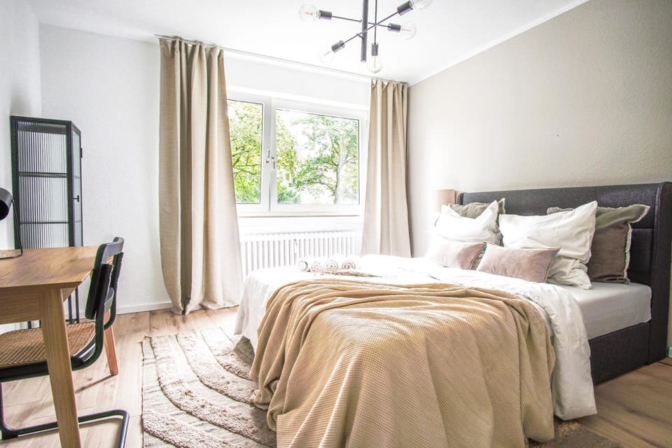 Bed, Photo of the whole room, Bedroom