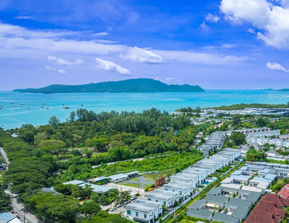 Nearby landmark, Day, Natural landscape, Bird's eye view, City view, Lake view, Mountain view, River view, Sea view