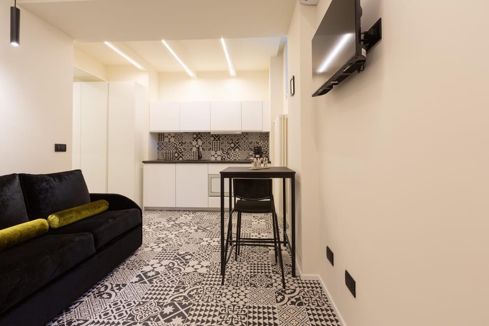 Communal lounge/ TV room, Living room, Dining area