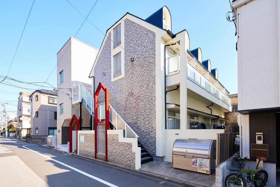 Property building, Day, Neighbourhood