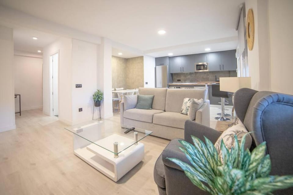IFEMA-Airport. 2 bed. AC Apartment in Madrid
