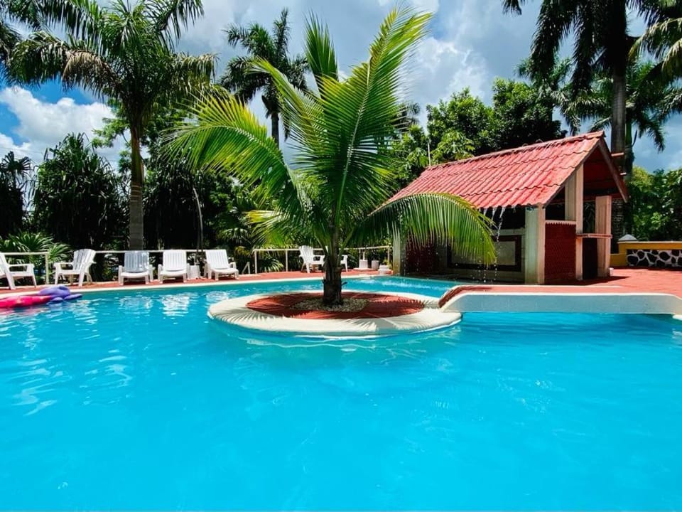 Swimming pool