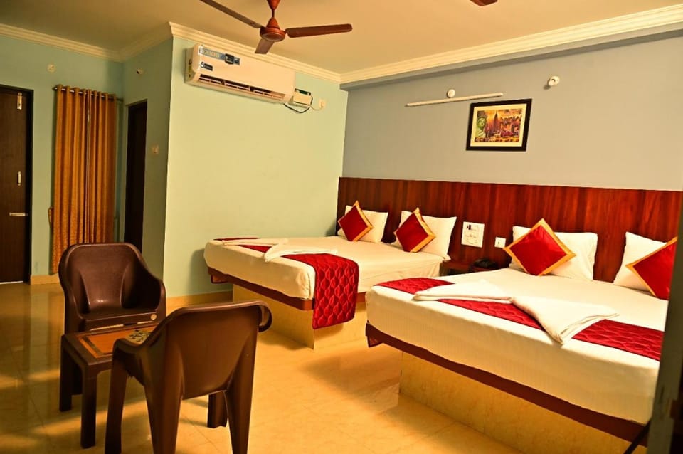 AMULYAM RESIDENCY Hotel in Tirupati