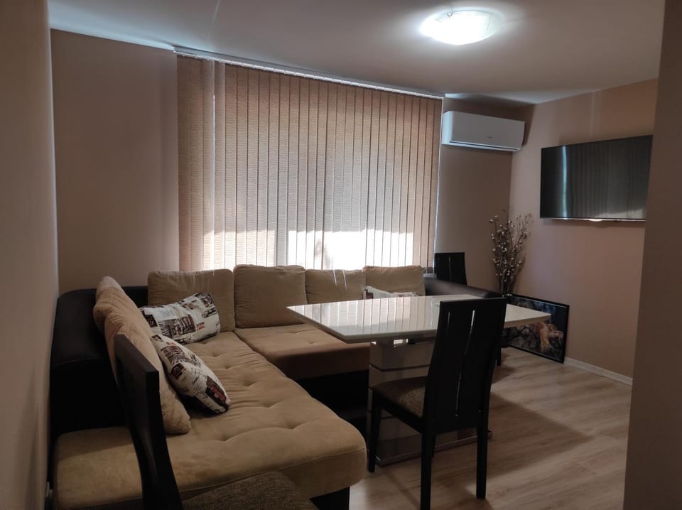 Етаж от къща - Нощувки Ками Apartment in Pleven
