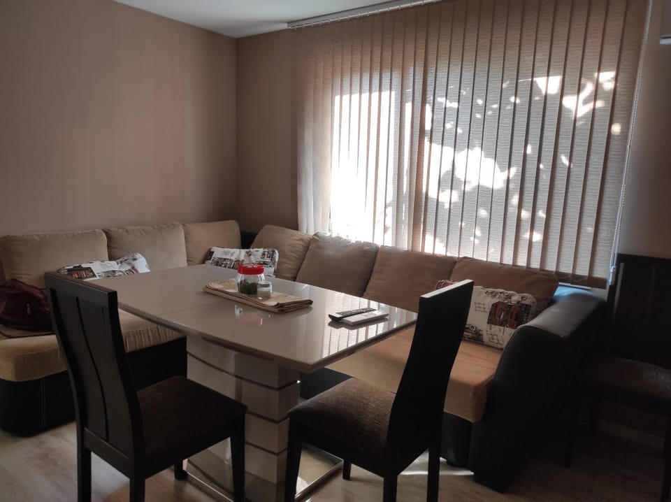 Етаж от къща - Нощувки Ками Apartment in Pleven