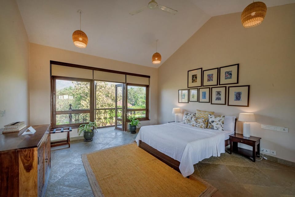 Bed, Bedroom, fireplace