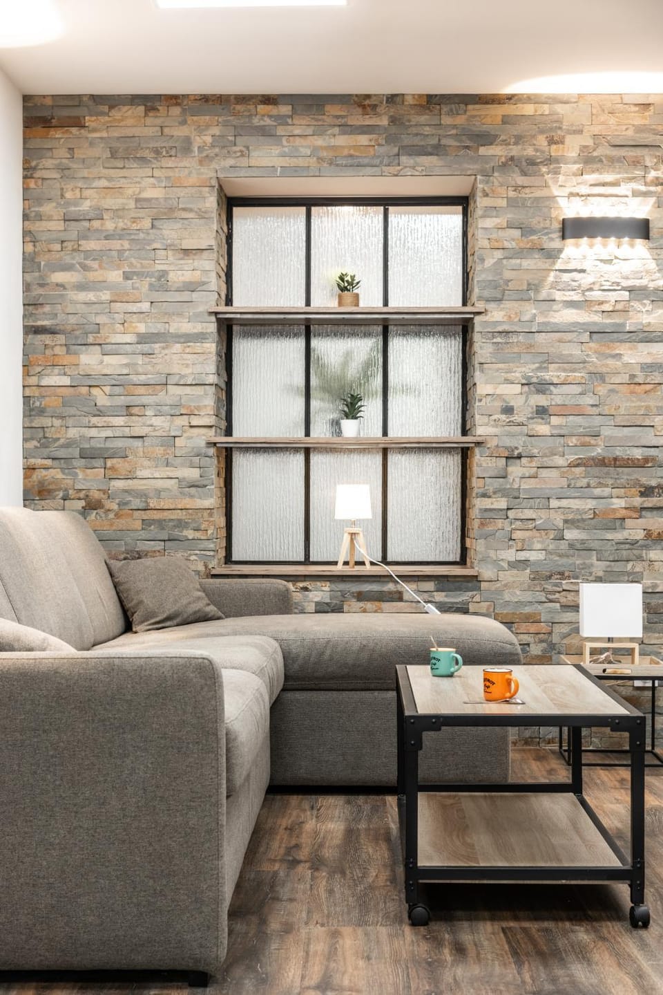 Bed, Seating area