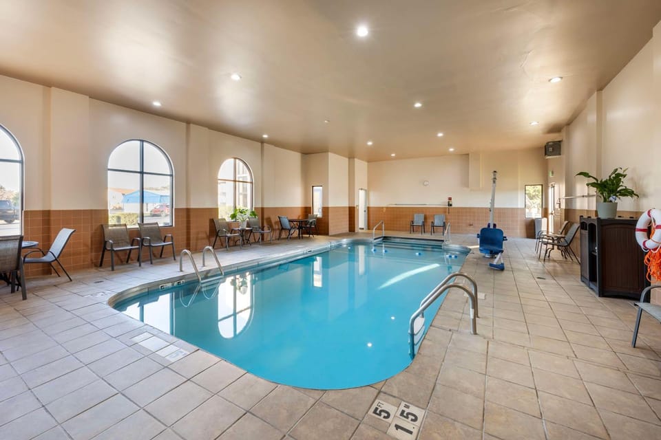 Pool view, Swimming pool