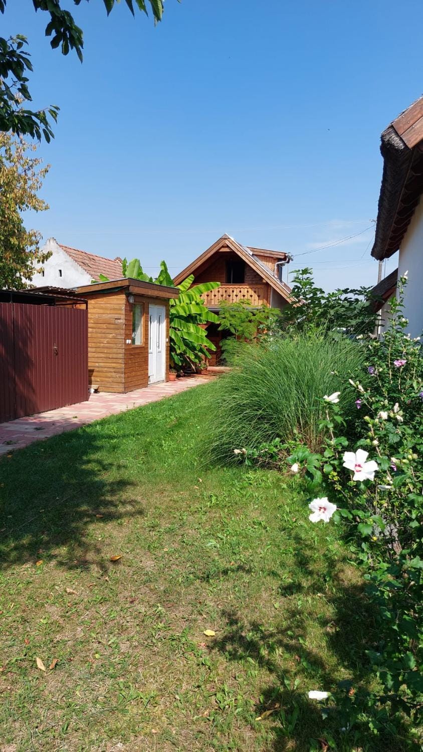 Újhegy Apartman House in Hungary