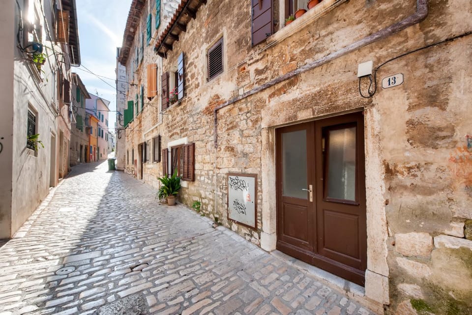 Property building, Street view