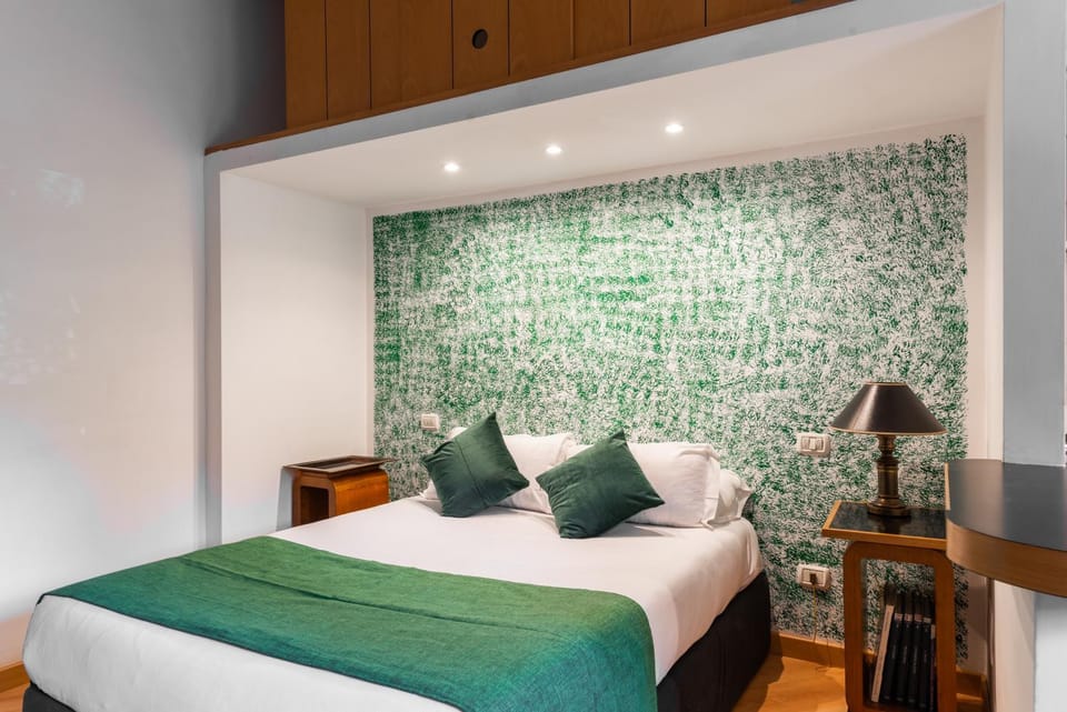 Bed, Bedroom, locker, air conditioner