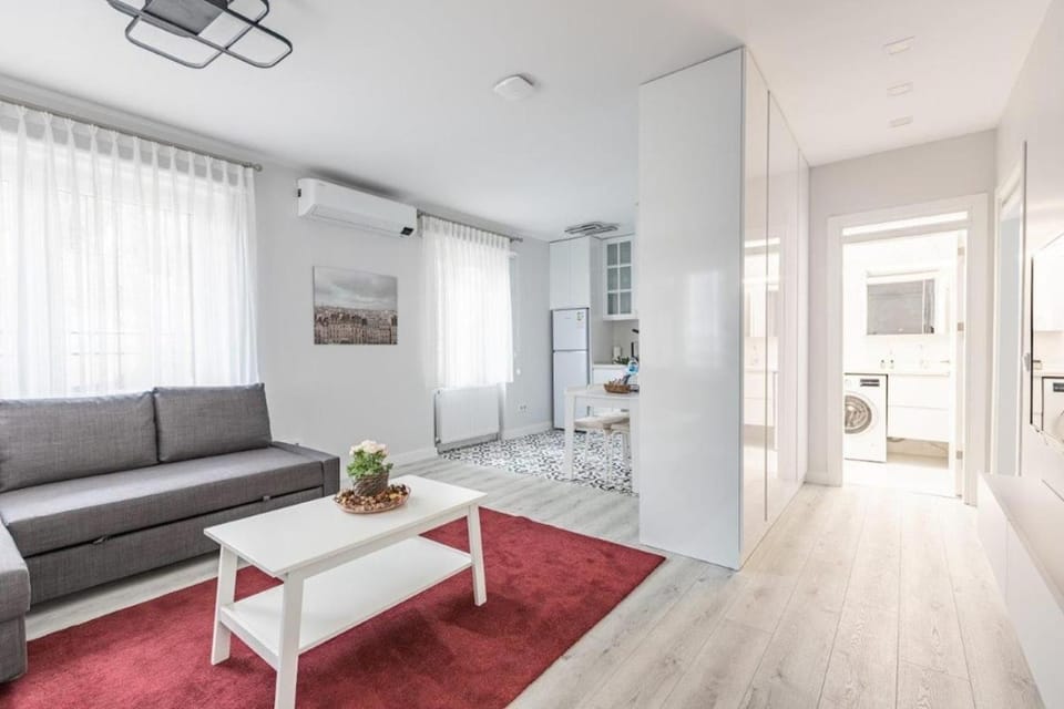 Bright Private Modern 2BD1Bath Bebek Gem! #247 Apartment in Istanbul