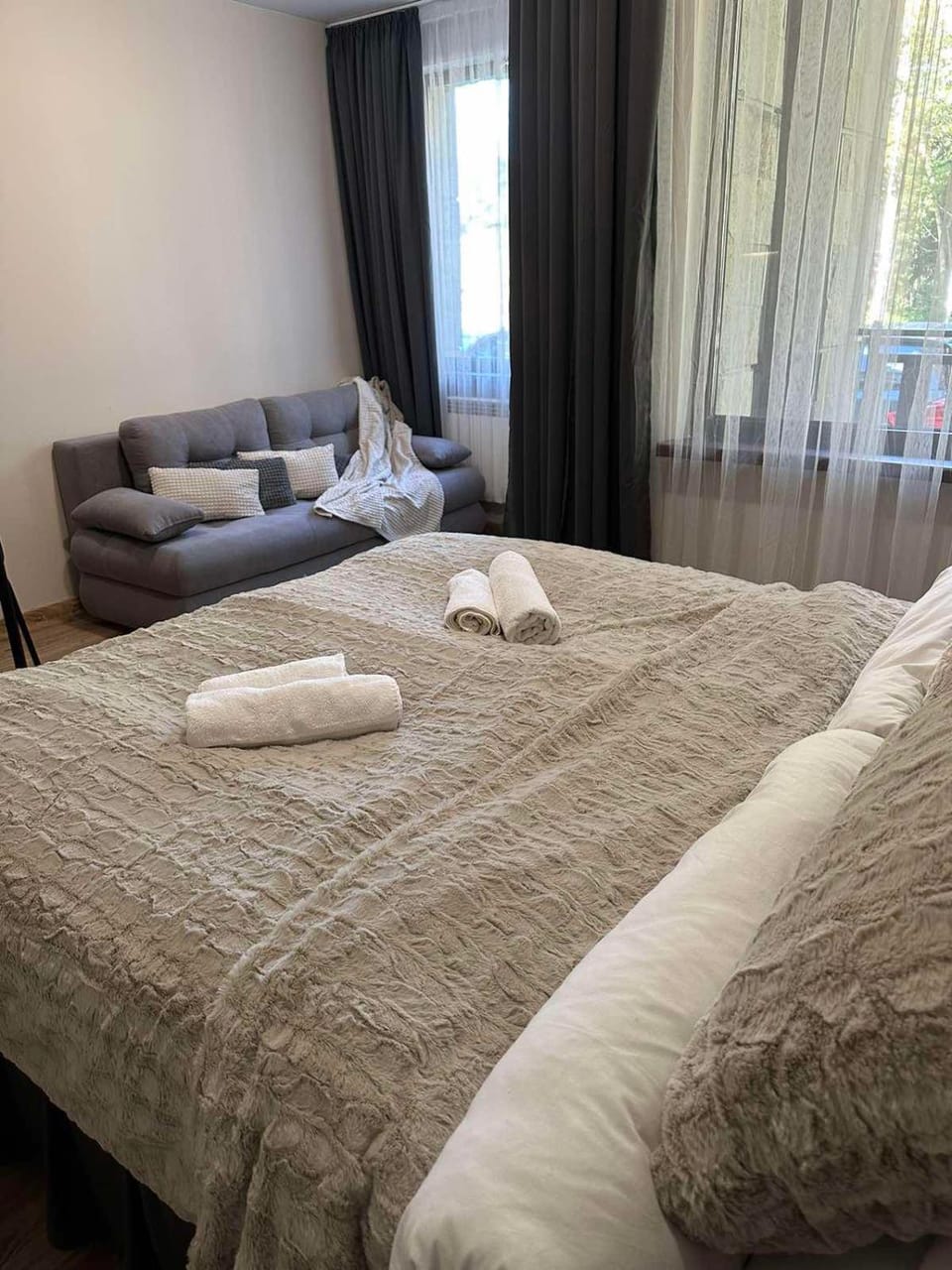 Cozy Riverside Pine Studio E5 Apartment in North Macedonia